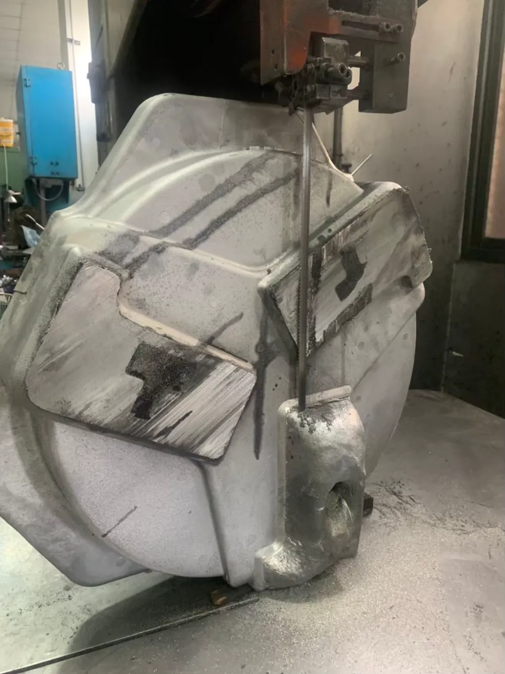 Échantillon coupé 3 : pièce sciée sur une scie à ruban verticale Sheng Woei